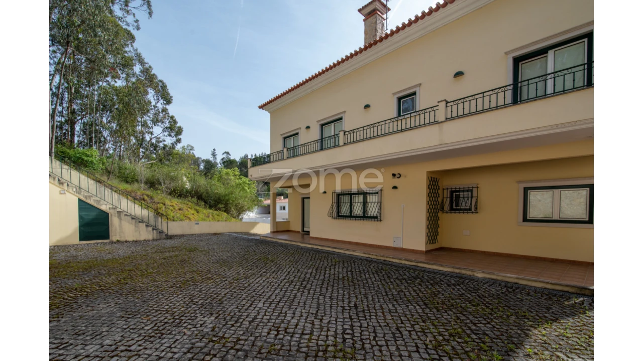 Moradia T5 para Venda em Cernache Foto 4