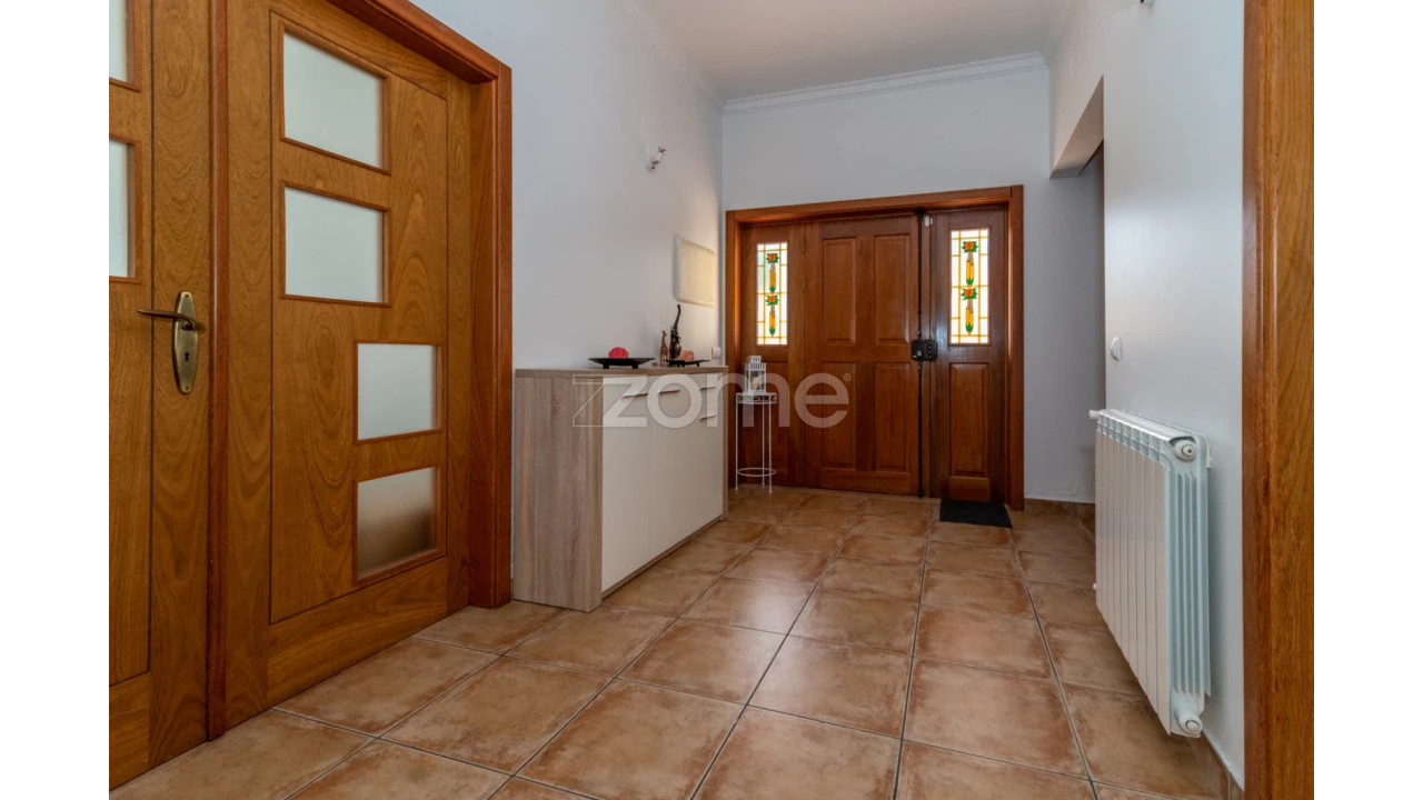 Moradia T5 para Venda em Cernache Foto 13