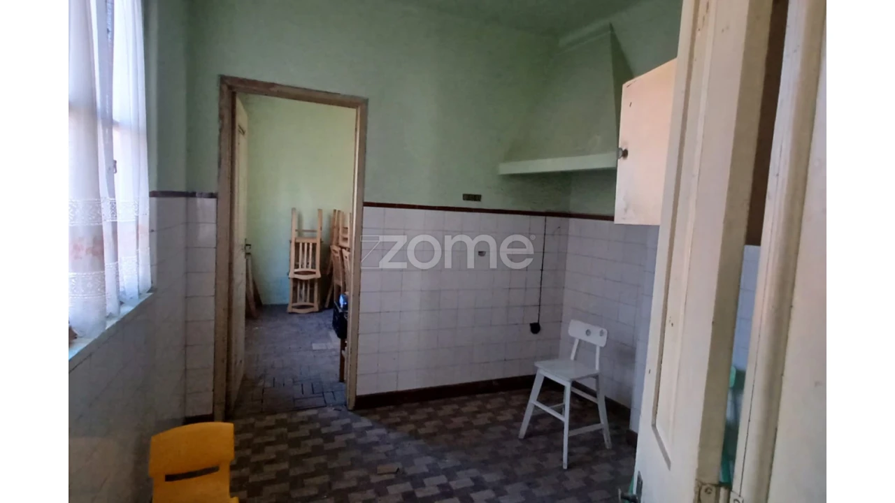 Prédio para Venda em Santo Antonio dos Olivais Foto 8