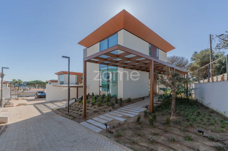 Moradia T4 para Venda em Cascais e Estoril Foto 3