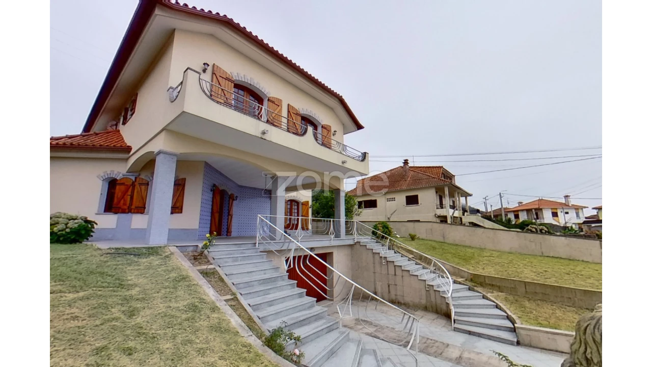 Moradia T3 para Venda em Areosa Foto 1