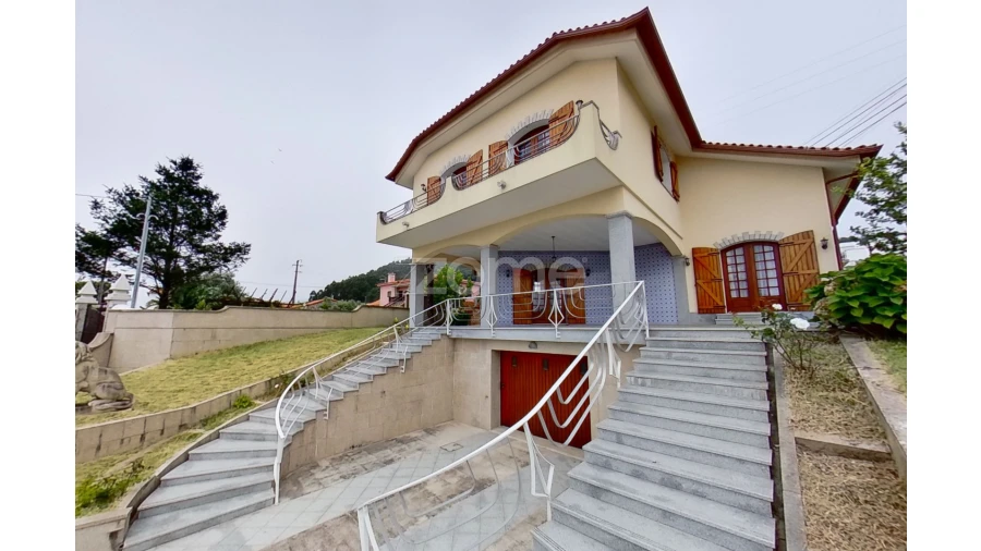 Moradia T3 para Venda em Areosa Foto 3