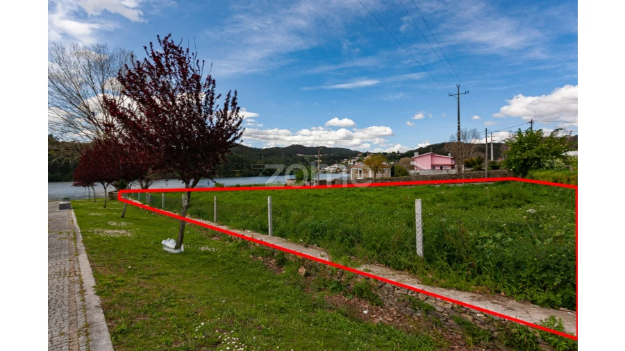Terreno para Venda em Melres e Medas Foto 2