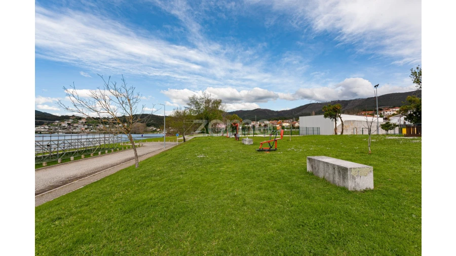 Terreno para Venda em Melres e Medas Foto 23