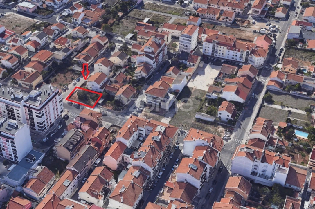 Terreno para Venda em Casal de Cambra Foto 1