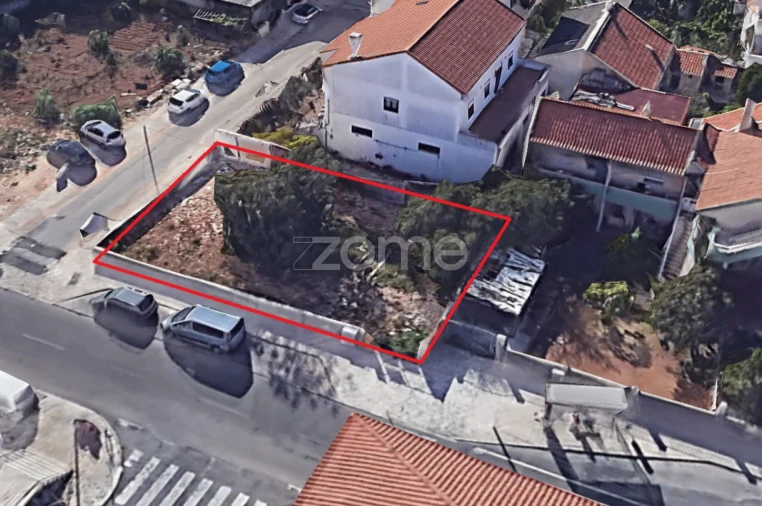 Terreno para Venda em Casal de Cambra Foto 2