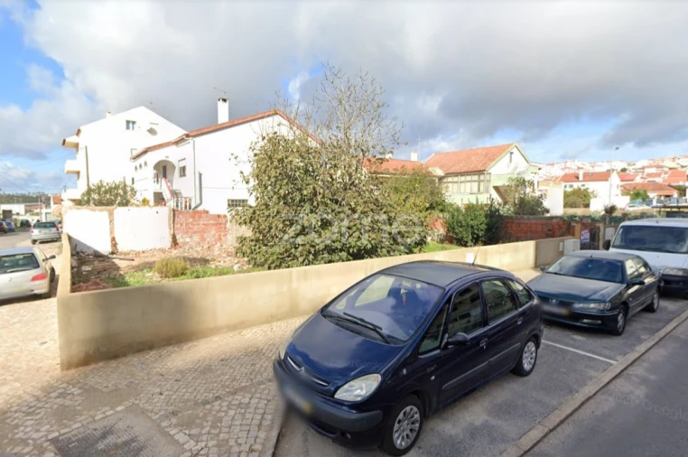 Terreno para Venda em Casal de Cambra Foto 3