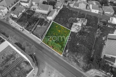 Terreno para Venda em Pontinha e Famões