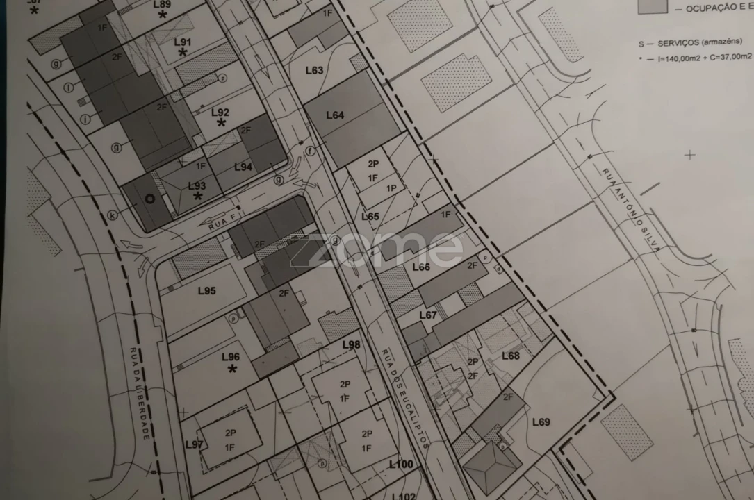 Terreno para Venda em Pontinha e Famões Foto 5