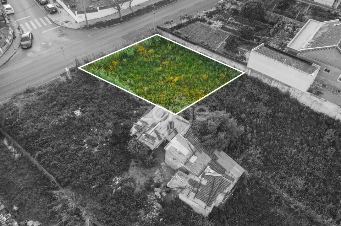 Terreno para Venda em Pontinha e Famões Foto 9