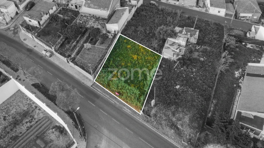Terreno para Venda em Pontinha e Famões