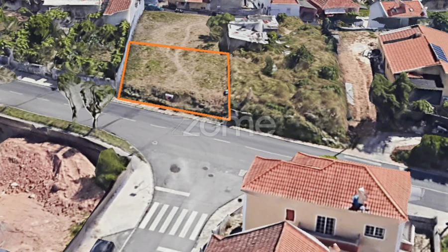 Terreno para Venda em Pontinha e Famões