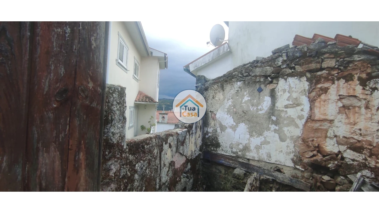 Moradia T3 para Venda em Castro Daire Foto 10