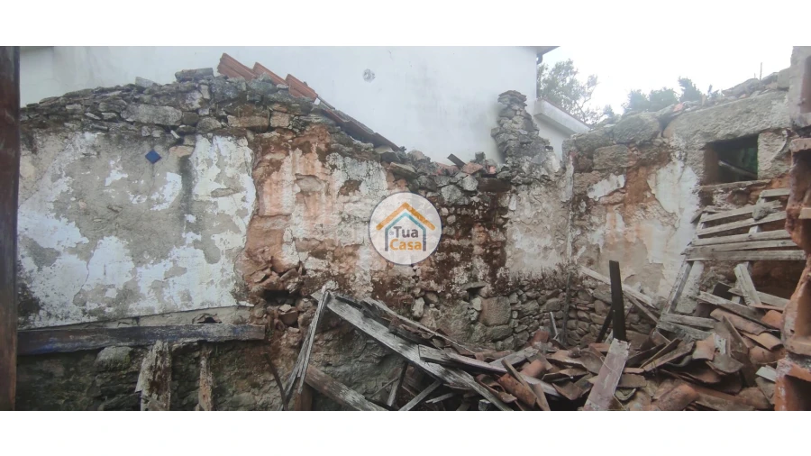 Moradia T3 para Venda em Castro Daire Foto 3