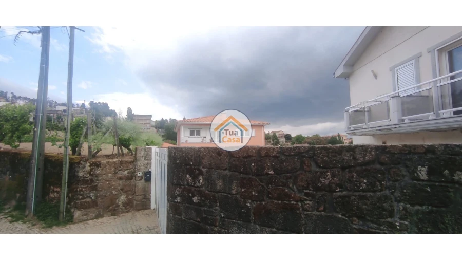 Moradia T3 para Venda em Castro Daire Foto 9