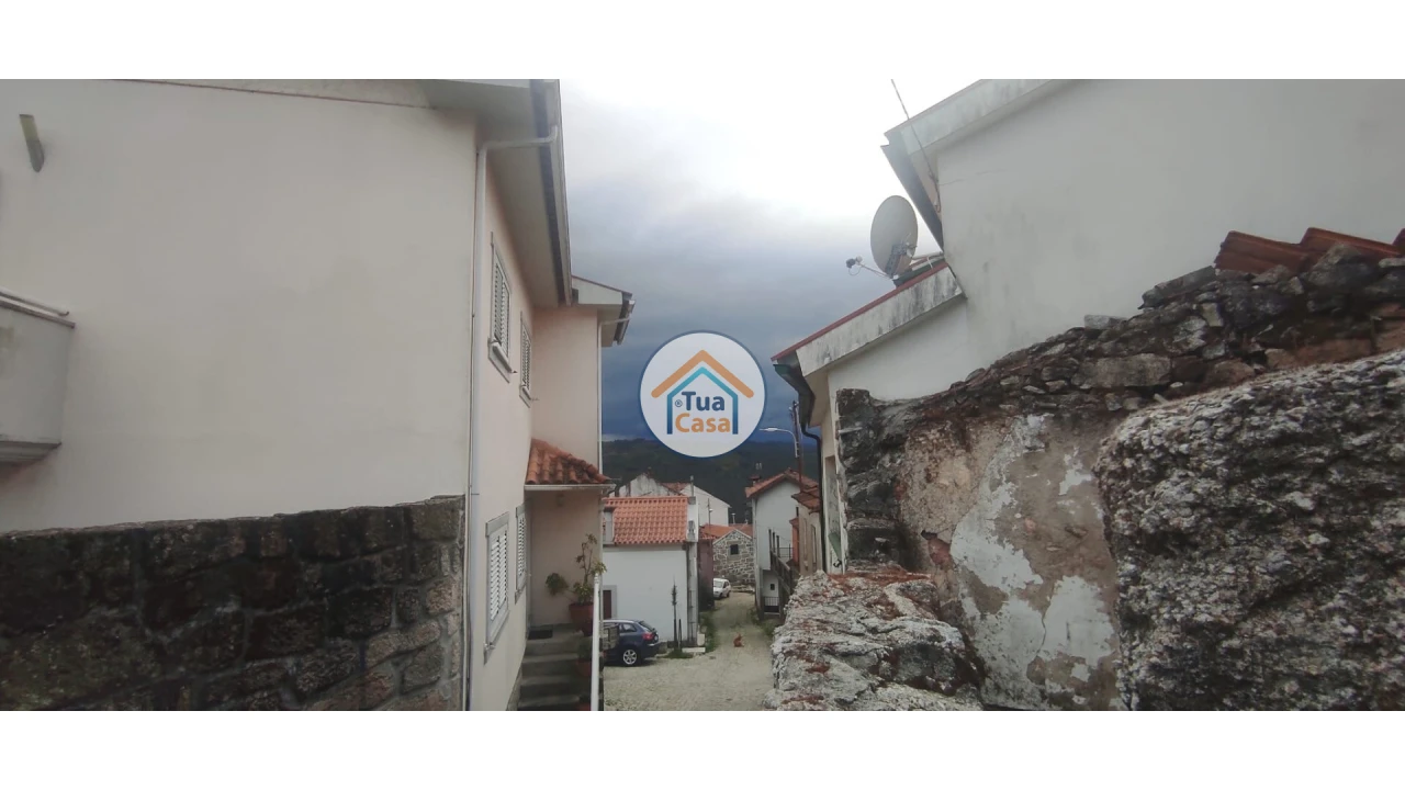 Moradia T3 para Venda em Castro Daire Foto 6