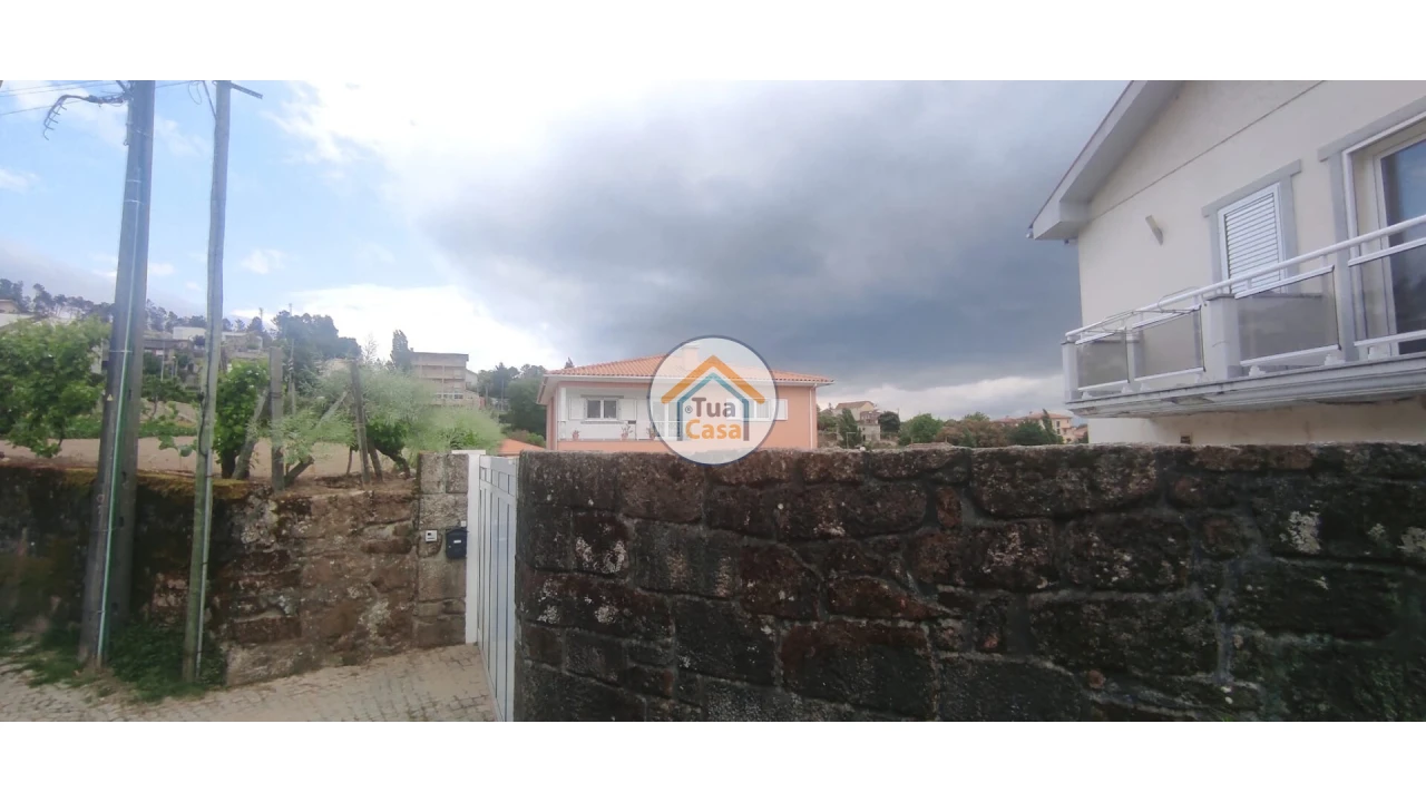 Moradia T3 para Venda em Castro Daire Foto 9