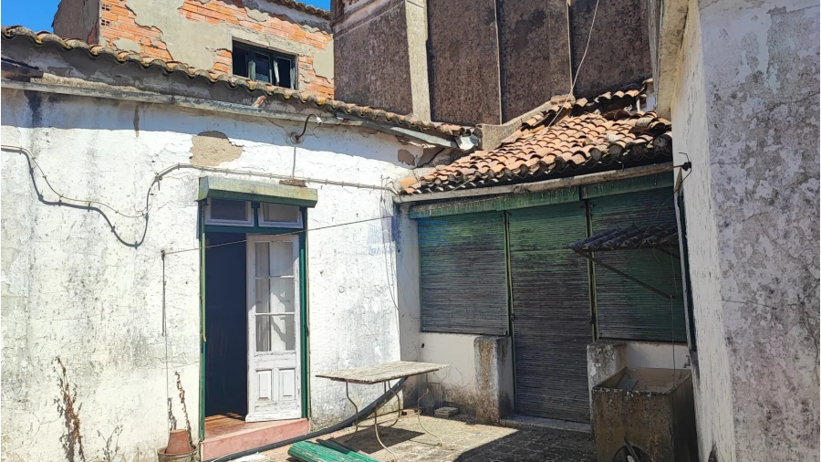 Prédio para Venda em Beja (Santiago Maior e São João Baptista) Foto 14