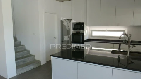 Moradia T4 para Venda em Camara de Lobos