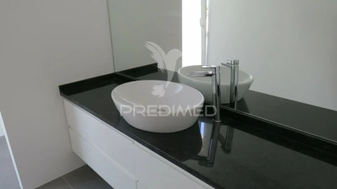 Moradia T4 para Venda em Camara de Lobos