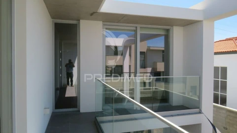 Moradia T4 para Venda em Camara de Lobos