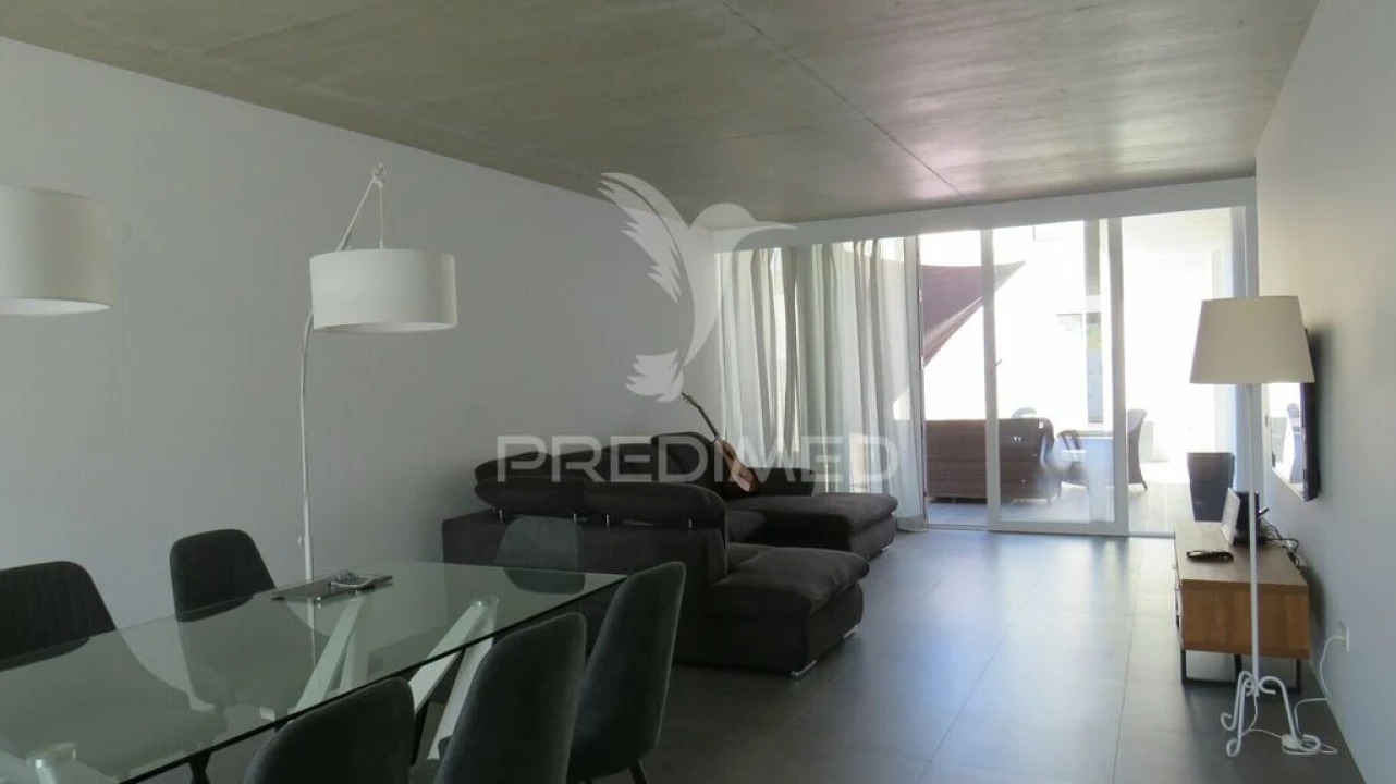 Moradia T4 para Venda em Camara de Lobos Foto 3