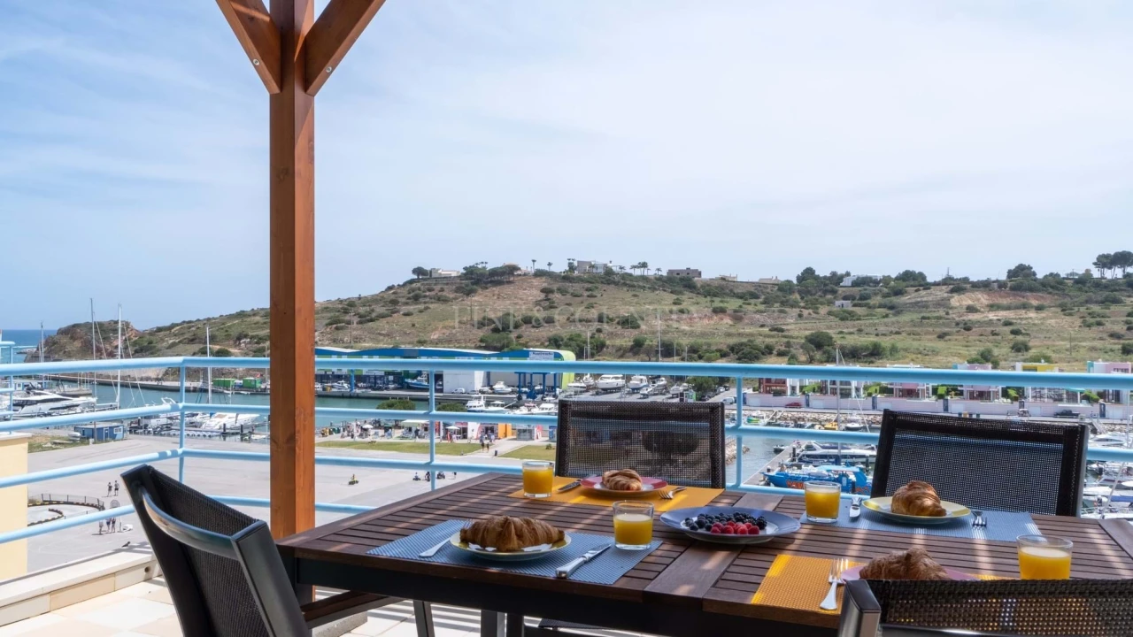 Apartamento T2 para Venda em Albufeira e Olhos de Água Foto 1