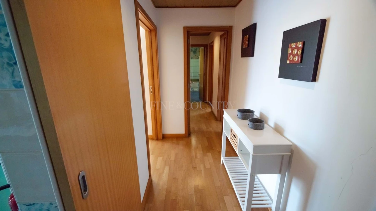 Apartamento T2 para Venda em Albufeira e Olhos de Água Foto 9