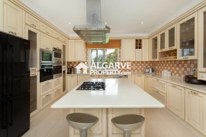 Moradia T4 para Venda em Pechão