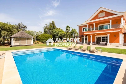 Moradia T4 para Venda em Pechão