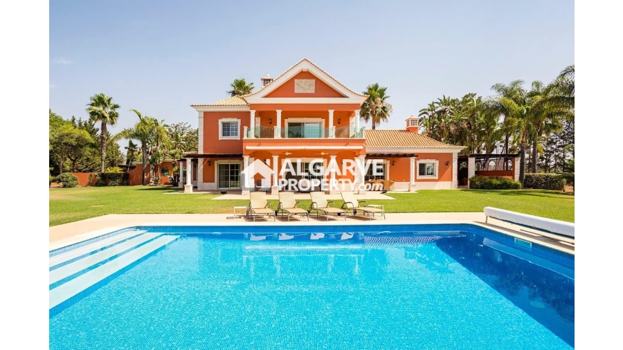 Moradia T4 para Venda em Pechão Foto 35