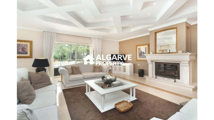 Moradia T4 para Venda em Pechão Foto 8