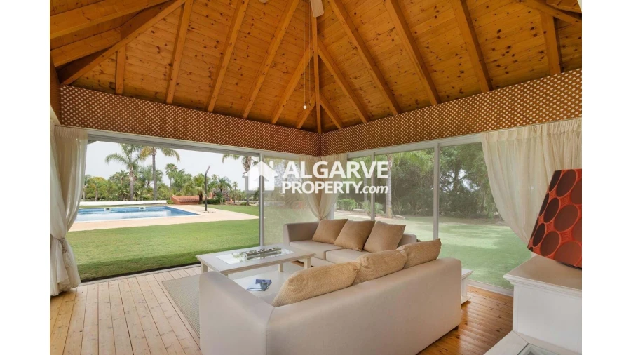 Moradia T4 para Venda em Pechão Foto 5