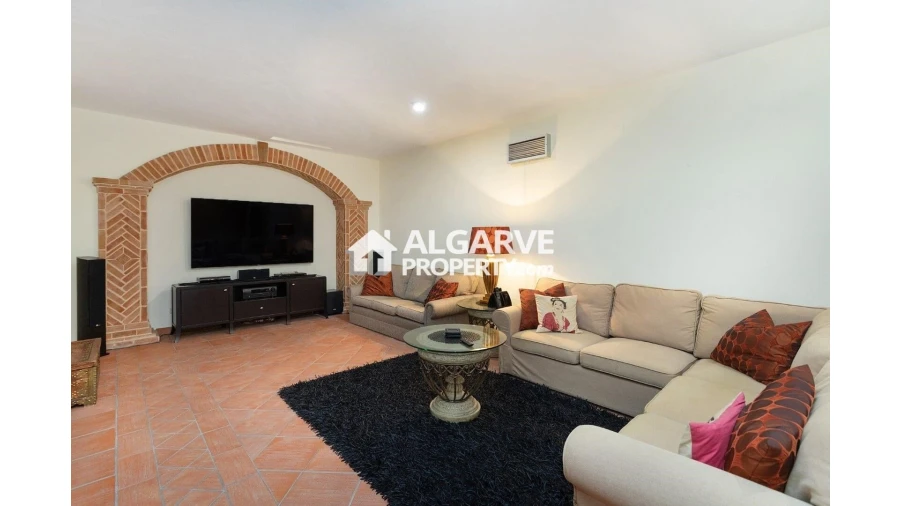 Moradia T4 para Venda em Pechão Foto 19