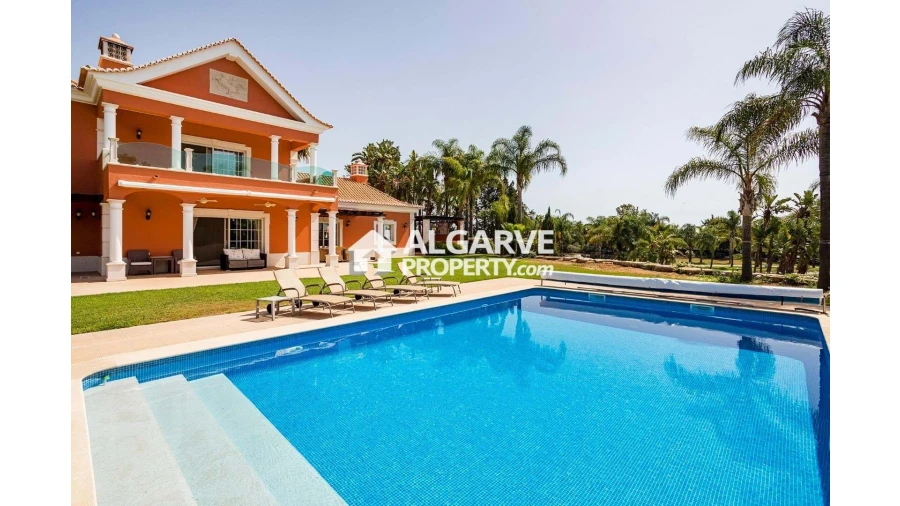 Moradia T4 para Venda em Pechão Foto 21