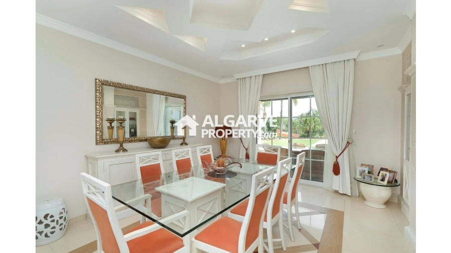 Moradia T4 para Venda em Pechão Foto 9