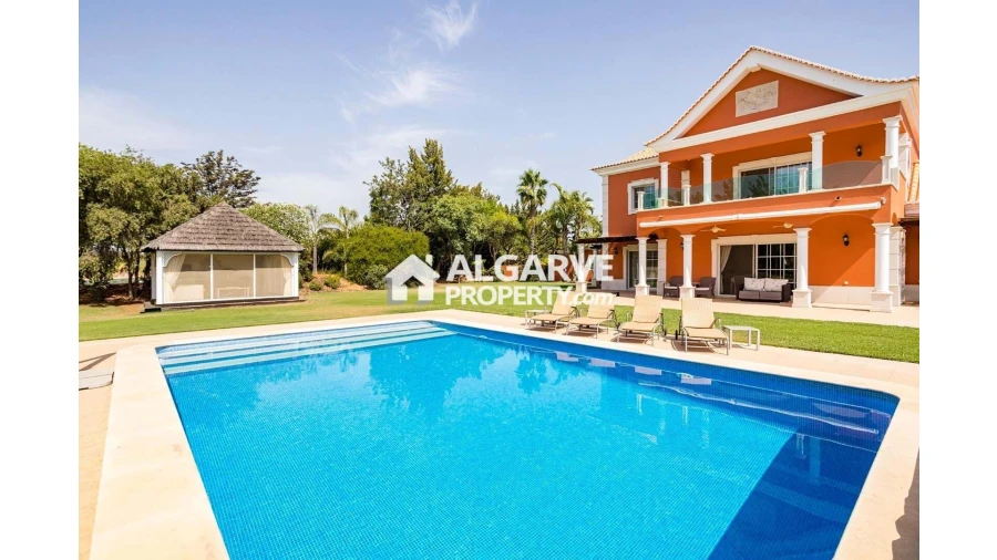 Moradia T4 para Venda em Pechão Foto 36