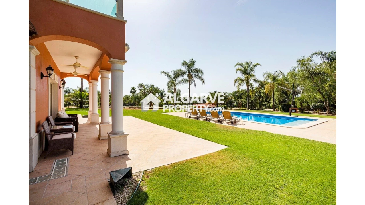 Moradia T4 para Venda em Pechão Foto 34