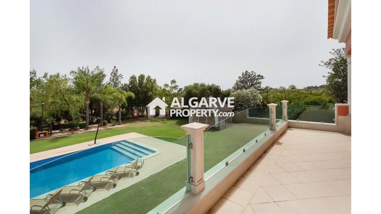 Moradia T4 para Venda em Pechão Foto 22