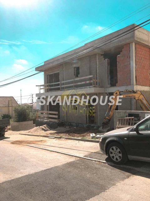Moradia T4 para Venda em Santa Iria de Azoia, São João da Talha e Bobadela