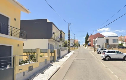 Moradia T4 para Venda em Santa Iria de Azoia, São João da Talha e Bobadela