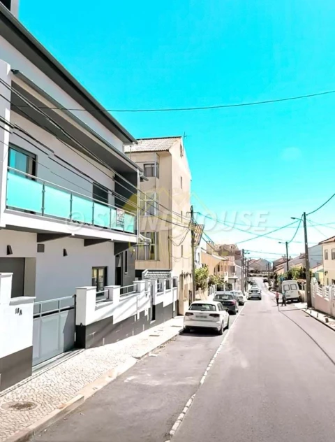 Moradia T4 para Venda em Santa Iria de Azoia, São João da Talha e Bobadela