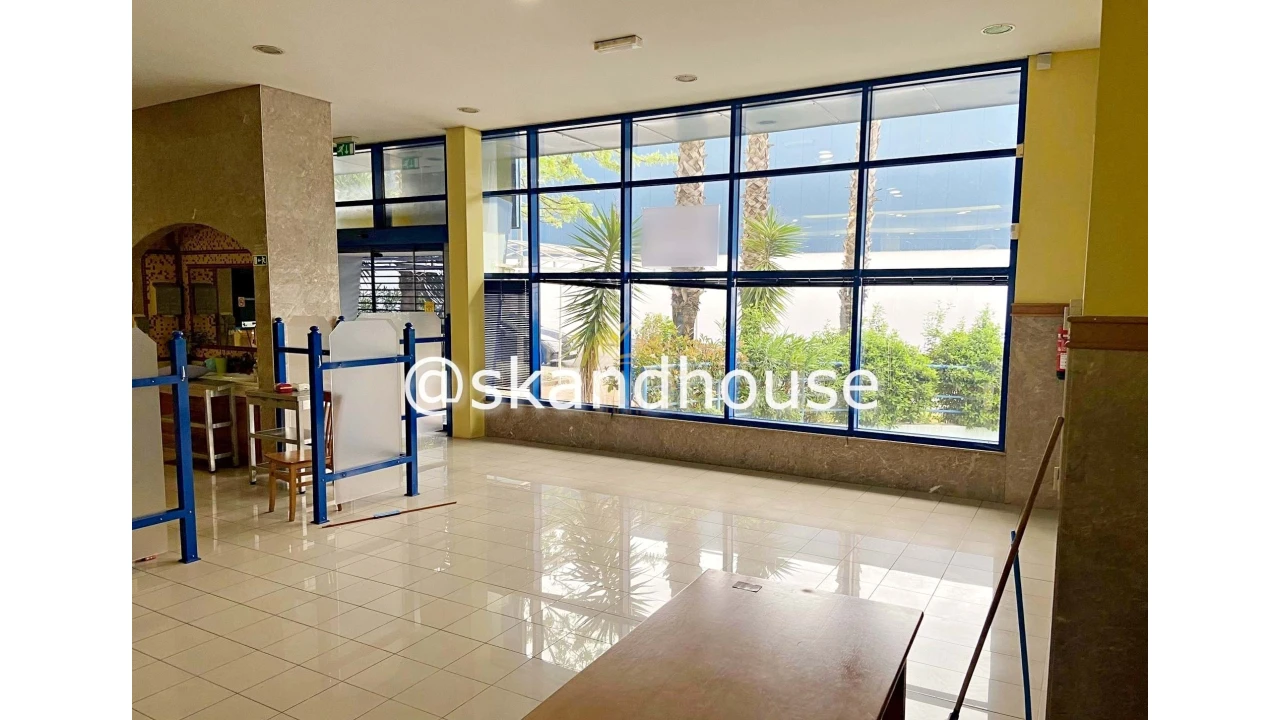 Negócio para Venda em Vialonga Foto 4