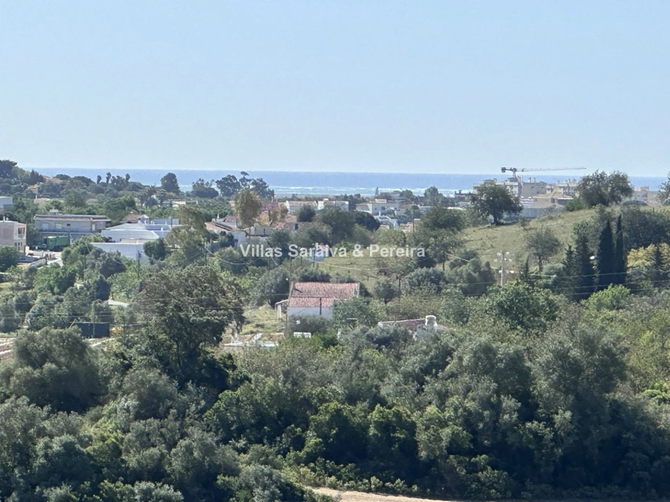 Moradia T2 para Venda em Quelfes Foto 1