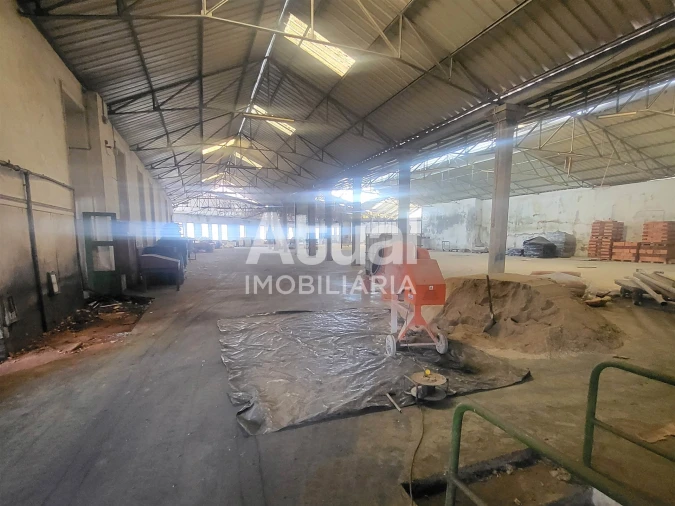 Armazém para Venda em Fafe Foto 2