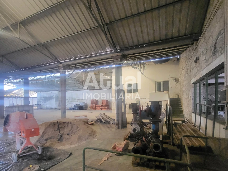 Armazém para Venda em Fafe Foto 3