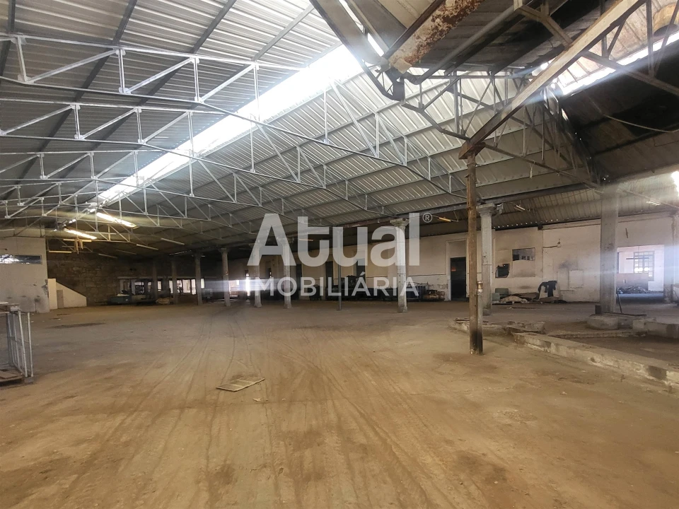 Armazém para Venda em Fafe Foto 1