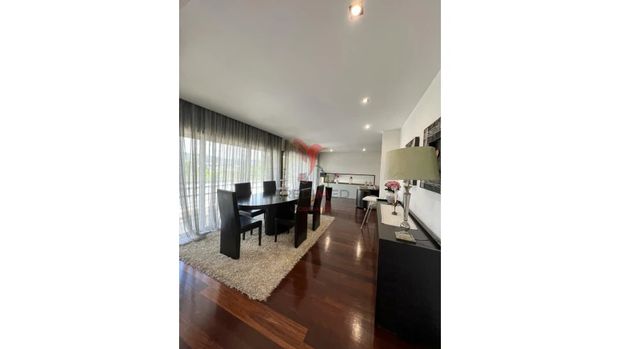 Moradia T4 para Venda em Barco Foto 18