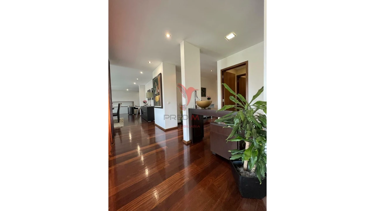 Moradia T4 para Venda em Barco Foto 15