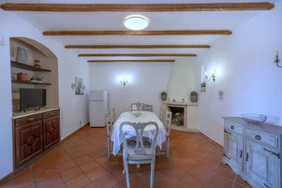 Moradia T5 para Venda em Albufeira e Olhos de Água
